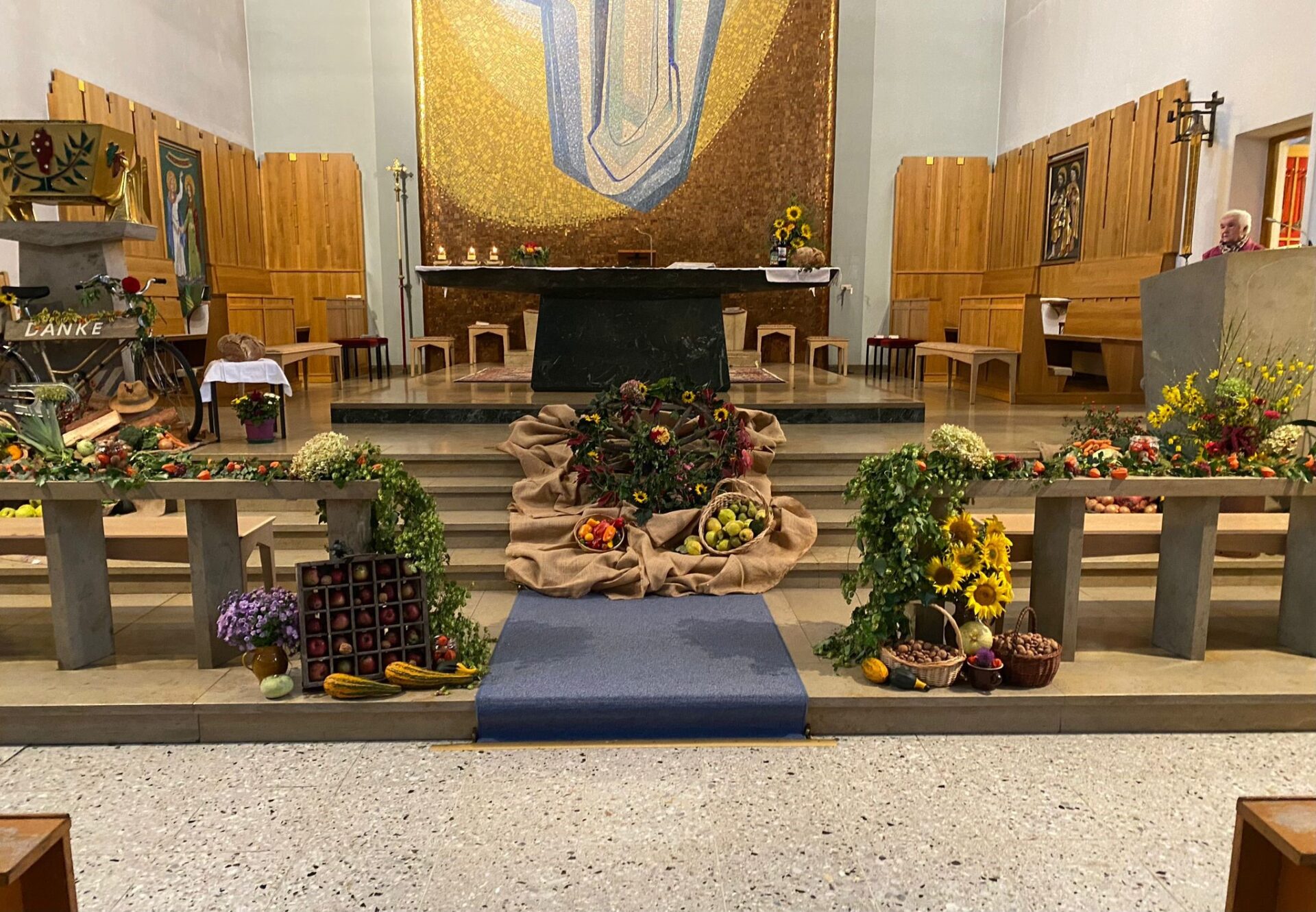  Foto zu Vorschulkinder beim Erntedankgottesdienst in Leiblfing - Kindergarten 